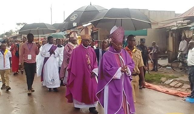 Prelates Bp Zziwa, Bp Kasujja and Bp Ssemogerere leading a procession of Christians to the Mapeera (Fr Lourdel) shrine at Kigungu where the celebrations were held. PHOTO URN