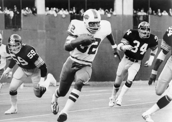 O.J. Simpson of the Buffalo Bills breaks away from Steelers' tacklers in 1975.Bettmann Archive