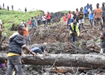 The scene at Kiteezi is one of utter despair. Families who woke up to begin their day were met with an unimaginable horror—a wall of waste engulfing their homes, leaving them trapped and helpless. Image maybe subject to copyright.