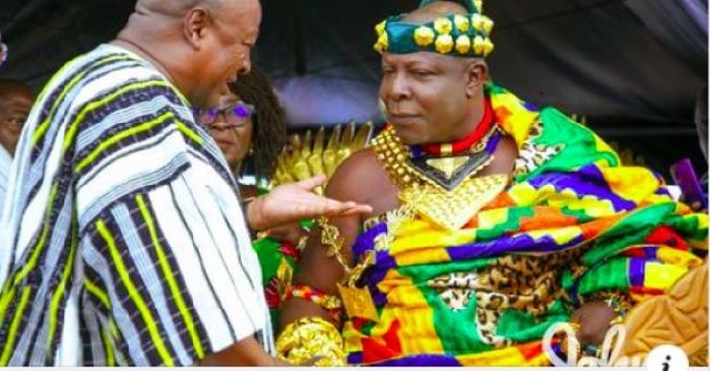 His Royal Majesty King Amenya Fiti V of Ghana, has shamelessly aligned himself with one of Africa’s most notorious despots - Museveni urging him to continue his decades-long grip on power in Uganda.  Image maybe subject to copyright.