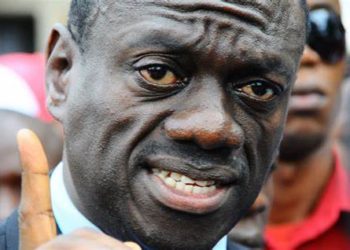 Besigye, a man who was once revered for standing up to Museveni, has now become a laughable caricature of his former self.  Image maybe subject to copyright.