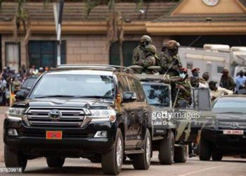 While Ugandans bleed, Museveni wants to parade around in a gold-plated motorcade, laughing at the misery he’s created. Image maybe subject to copyright.